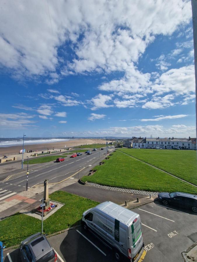 2 The Green, Exceptional Large House, Sea Views Loads Of Bathrooms Seaton Carew Exterior foto