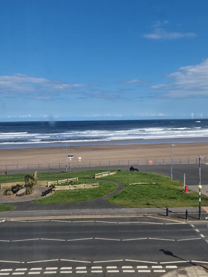 2 The Green, Exceptional Large House, Sea Views Loads Of Bathrooms Seaton Carew Exterior foto