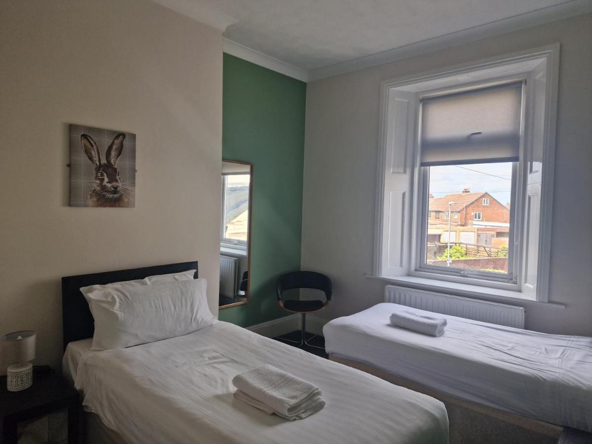 2 The Green, Exceptional Large House, Sea Views Loads Of Bathrooms Seaton Carew Exterior foto